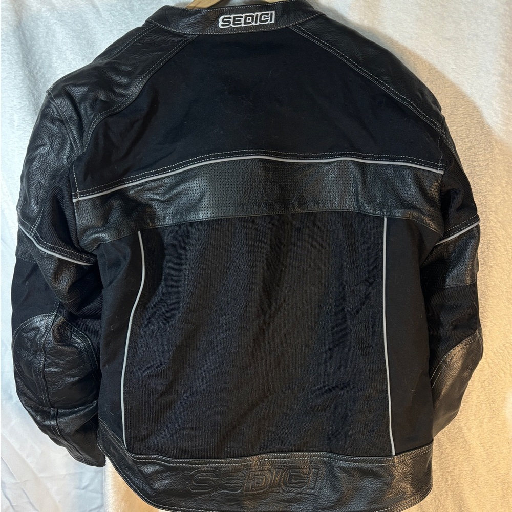 Men's Black Performance Jacket - Picture 9 of 10